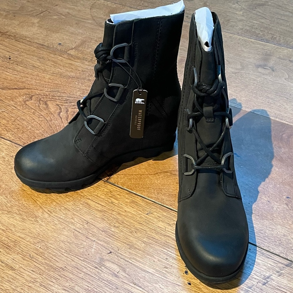 Sorel “Joan of Arctic II” wedge | size 8.5 | black/noir